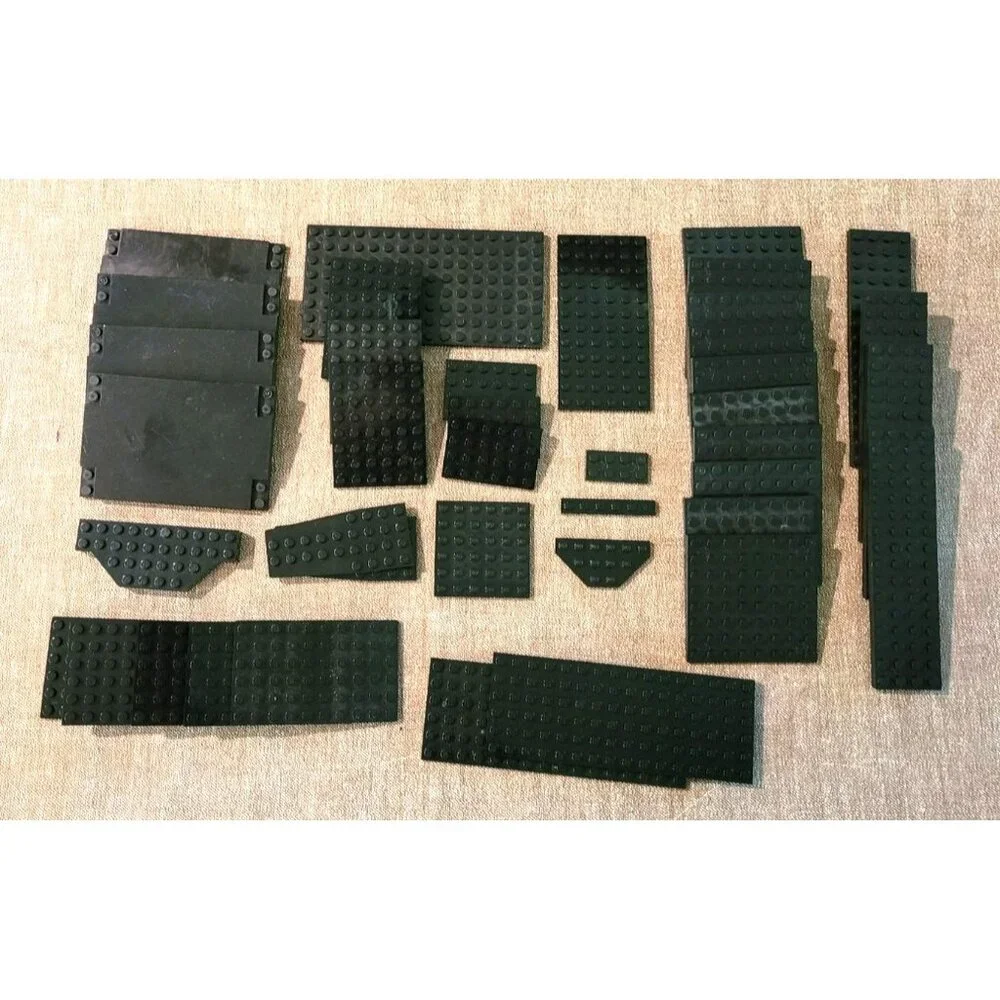 Lego and Lego Compatible Parts and Building Pieces Toys Multi-Colored Lot JH724